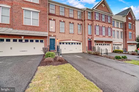 4304 Thoroughbred Dr, Marlboro, MD 20772
