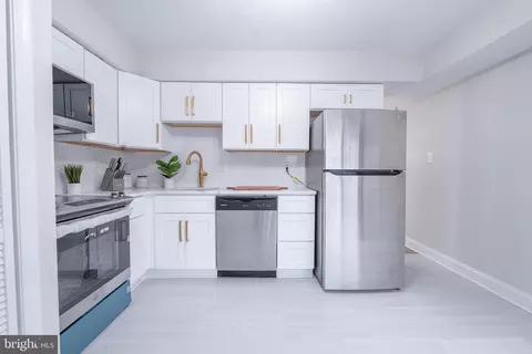Kitchen - 7679 E Arbory Ct #229, Laurel, MD 20707 photo 2 of 2