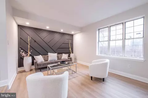 Living - 7679 E Arbory Ct #229, Laurel, MD 20707 photo 2 of 4