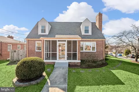 801 Sheridan St, Hyattsville, MD 20783