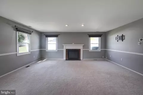 Living - 3700 Margin Way, Bowie, MD 20715 photo 3 of 3