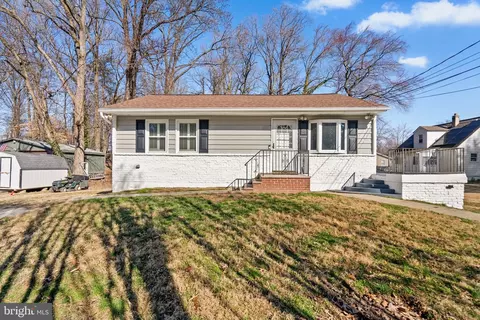 6110 Skyline Ter, Suitland, MD 20746