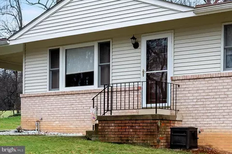 Exterior - 7110 Donston Dr, Laurel, MD 20707 photo 5 of 8