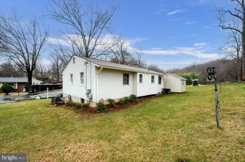 Exterior - 7110 Donston Dr, Laurel, MD 20707 photo 7 of 8