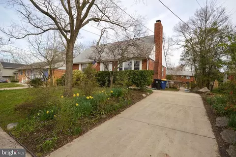 5807 Runford Dr, New Carrollton, MD 20784