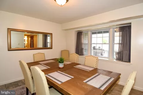 Dining - 2806 Farris Ln, Bowie, MD 20715 photo 6 of 7