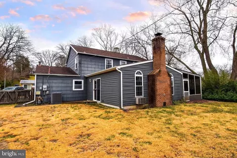 Exterior - 2806 Farris Ln, Bowie, MD 20715 photo 9 of 11