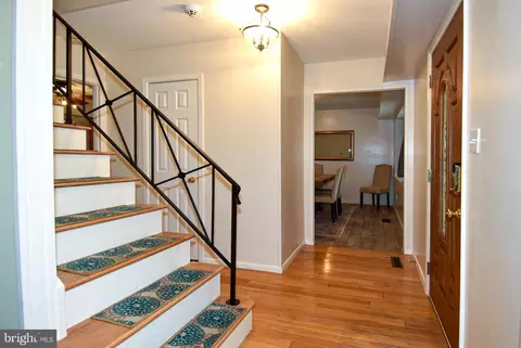 Entry Way - 2806 Farris Ln, Bowie, MD 20715 photo 2 of 4