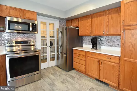 Kitchen - 2806 Farris Ln, Bowie, MD 20715 photo 4 of 5