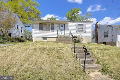 5110 Iroquois St, College Park, MD 20740