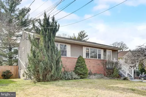 5701 Ruatan St, Berwyn Heights, MD 20740