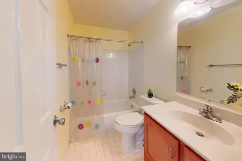 Bath - 9335 Copernicus Dr, Lanham, MD 20706 photo 4 of 6