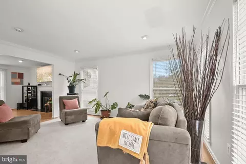 Living - 9335 Copernicus Dr, Lanham, MD 20706 photo 4 of 8