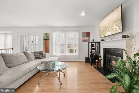 Living - 9335 Copernicus Dr, Lanham, MD 20706 photo 2 of 8