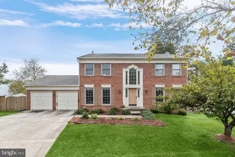 9335 Copernicus Dr, Lanham, MD 20706