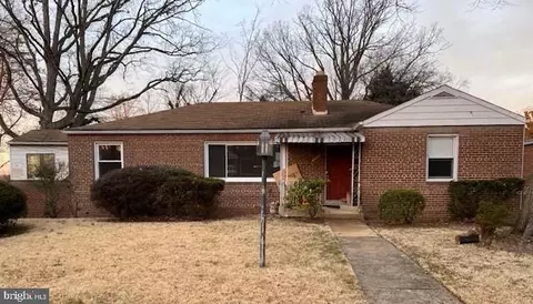 3502 Summit Dr, Temple Hills, MD 20748