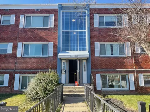 3825 Hamilton St #C-201, Hyattsville, MD 20781