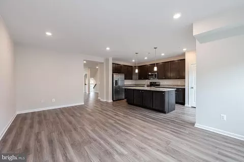 Kitchen - 5518 Lanteen St, Lanham, MD 20706 photo 8 of 8