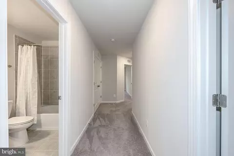 Entry Way - 5518 Lanteen St, Lanham, MD 20706 photo 4 of 5