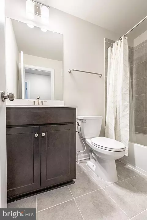 Bath - 5518 Lanteen St, Lanham, MD 20706 photo 4 of 4