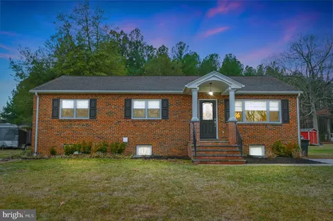 9701 Massie Dr, Clinton, MD 20735