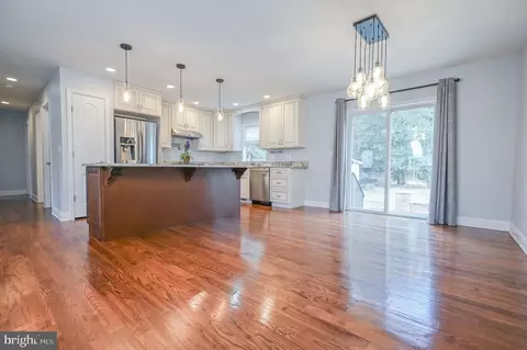 Dining - 9701 Massie Dr, Clinton, MD 20735 photo 3 of 4