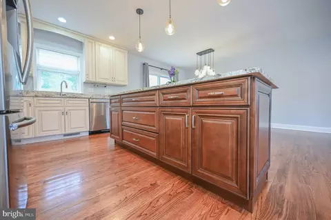 Kitchen - 9701 Massie Dr, Clinton, MD 20735 photo 2 of 15