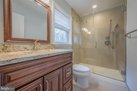 Bath - 9701 Massie Dr, Clinton, MD 20735 photo 1 of 4