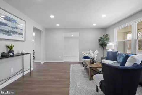 Living - 6402 Cipriano Rd, Lanham, MD 20706 photo 3 of 7