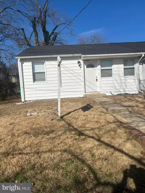 2302 Penbrook Cir, Hyattsville, MD 20785
