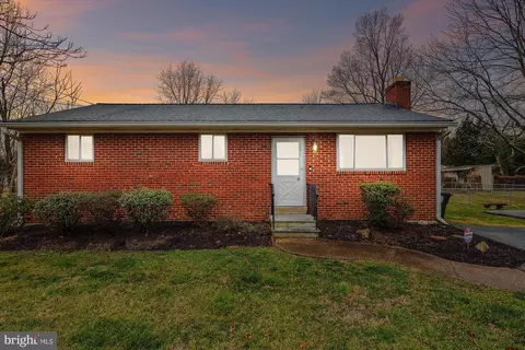7720 Wills Ln, Fort Washington, MD 20744