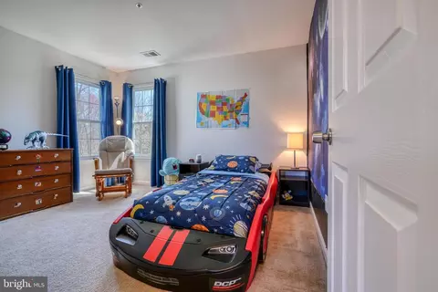 Bedroom - 10406 Libation Ct, Clinton, MD 20735 photo 16 of 17