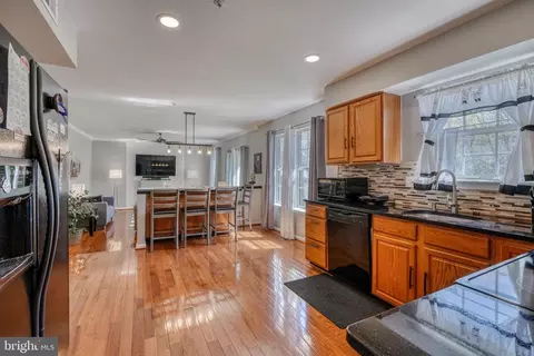 Kitchen - 10406 Libation Ct, Clinton, MD 20735 photo 6 of 6