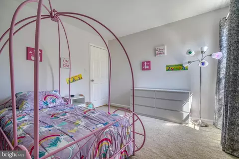 Bedroom - 10406 Libation Ct, Clinton, MD 20735 photo 9 of 17