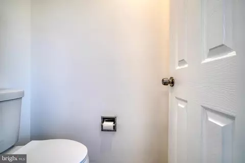 Bath - 10406 Libation Ct, Clinton, MD 20735 photo 4 of 13