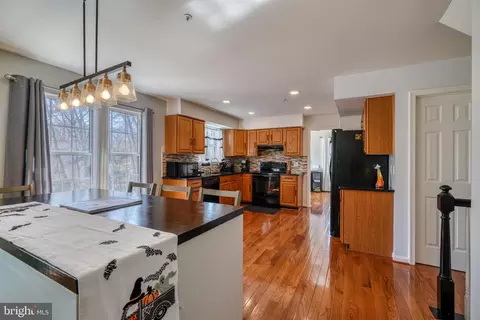 Kitchen - 10406 Libation Ct, Clinton, MD 20735 photo 5 of 6