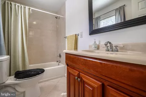 Bath - 10406 Libation Ct, Clinton, MD 20735 photo 11 of 13