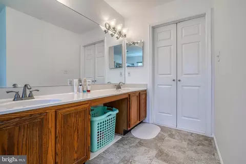 Bath - 10406 Libation Ct, Clinton, MD 20735 photo 2 of 13