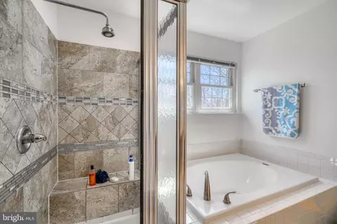 Bath - 10406 Libation Ct, Clinton, MD 20735 photo 5 of 13