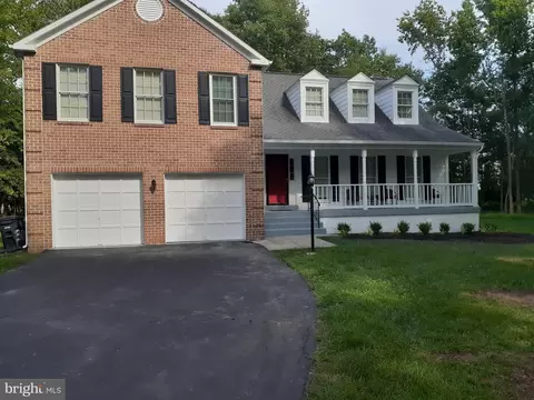 305 Battersea Ln, Fort Washington, MD 20744
