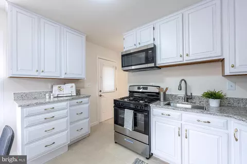 Kitchen - 5514 Duchaine Dr, Lanham, MD 20706 photo 4 of 5