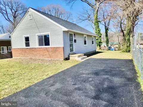 9022 Taylor St, Springdale, MD 20774