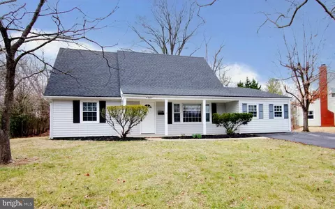 4007 Winchester Ln, Bowie, MD 20715