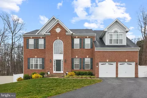 2 Pates Dr, Fort Washington, MD 20744