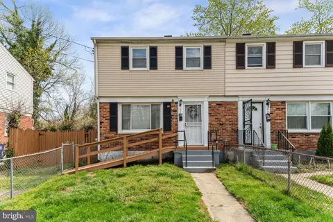 5918 Shoshone Dr, Oxon Hill, MD 20745