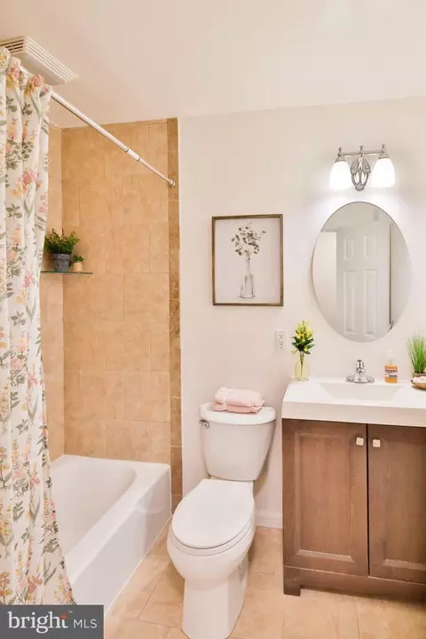 Bath - 9703 David Dr, Clinton, MD 20735 photo 4 of 7