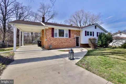 Exterior - 9703 David Dr, Clinton, MD 20735 photo 8 of 10