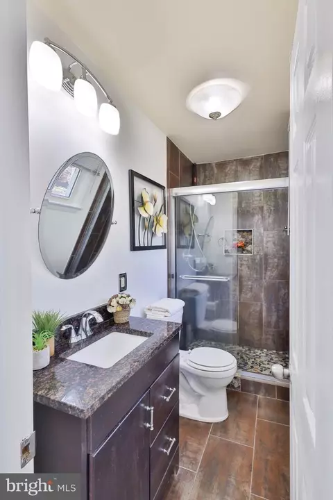 Bath - 9703 David Dr, Clinton, MD 20735 photo 1 of 7