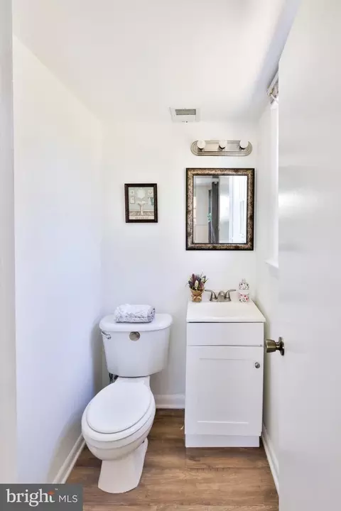 Bath - 9703 David Dr, Clinton, MD 20735 photo 7 of 7