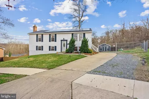 303 Branchview Ct, Fort Washington, MD 20744